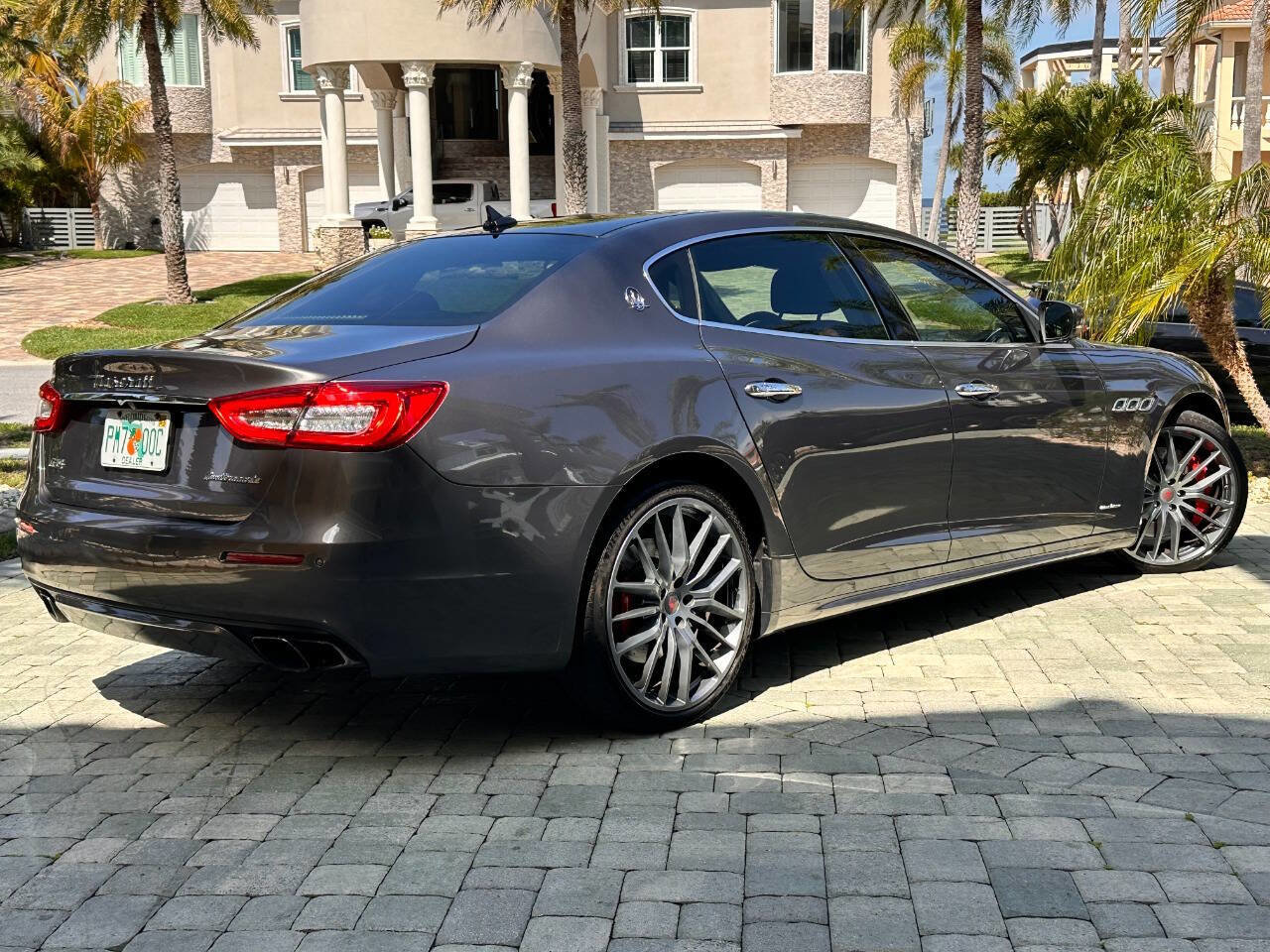 Used 2017 Maserati Quattroporte GTS GranLusso RWD image 5