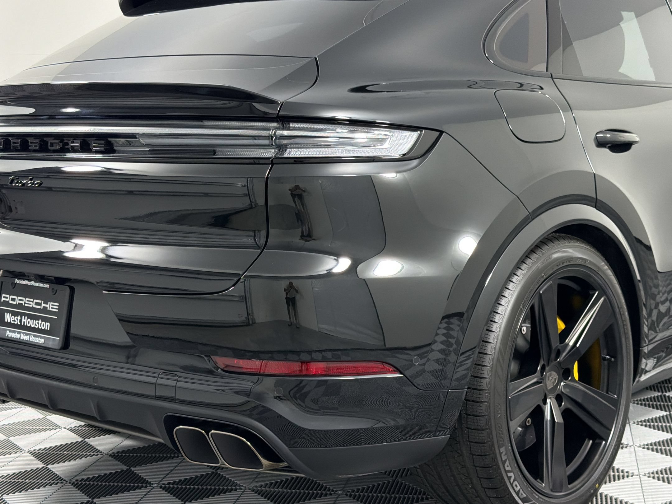 New 2026 Porsche Cayenne Turbo AWD/4WD image 10