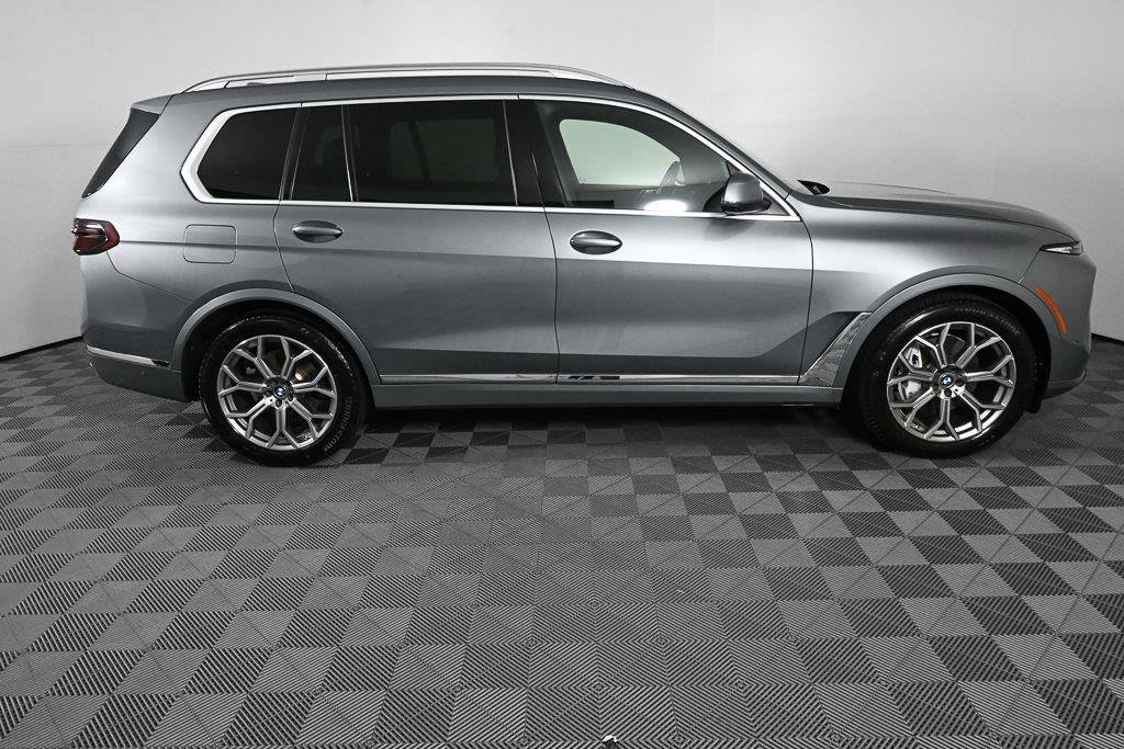 Used 2023 BMW X7 xDrive40i w/ Executive Package AWD/4WD image 25
