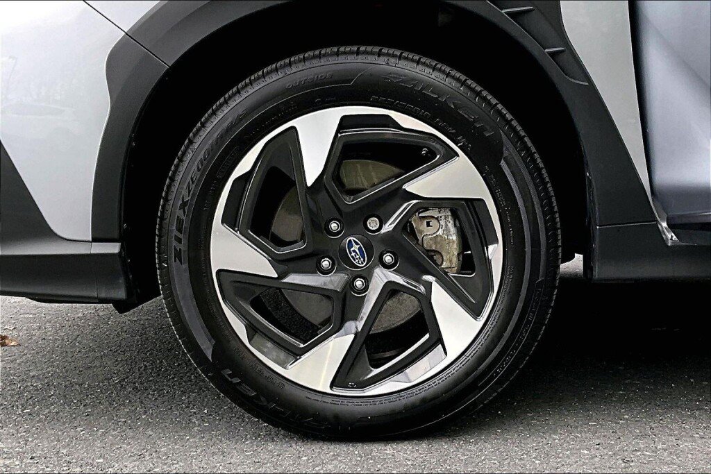 Used 2025 Subaru Crosstrek 2.5i Limited w/ Crosstrek Mirror Package AWD/4WD image 16