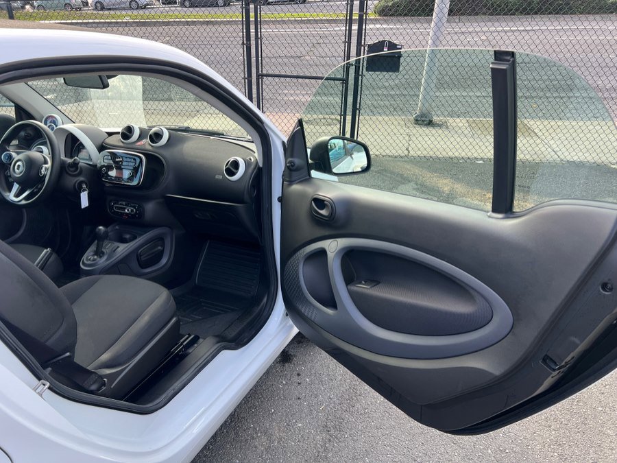 Used 2019 smart fortwo electric drive image 37