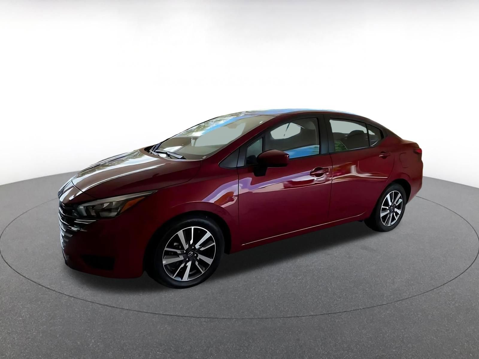 Used 2025 Nissan Versa SV image 8