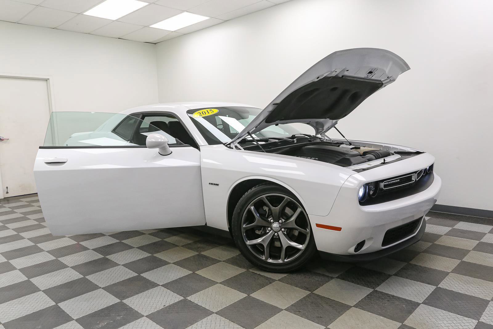 Used 2015 Dodge Challenger R/T Plus image 17