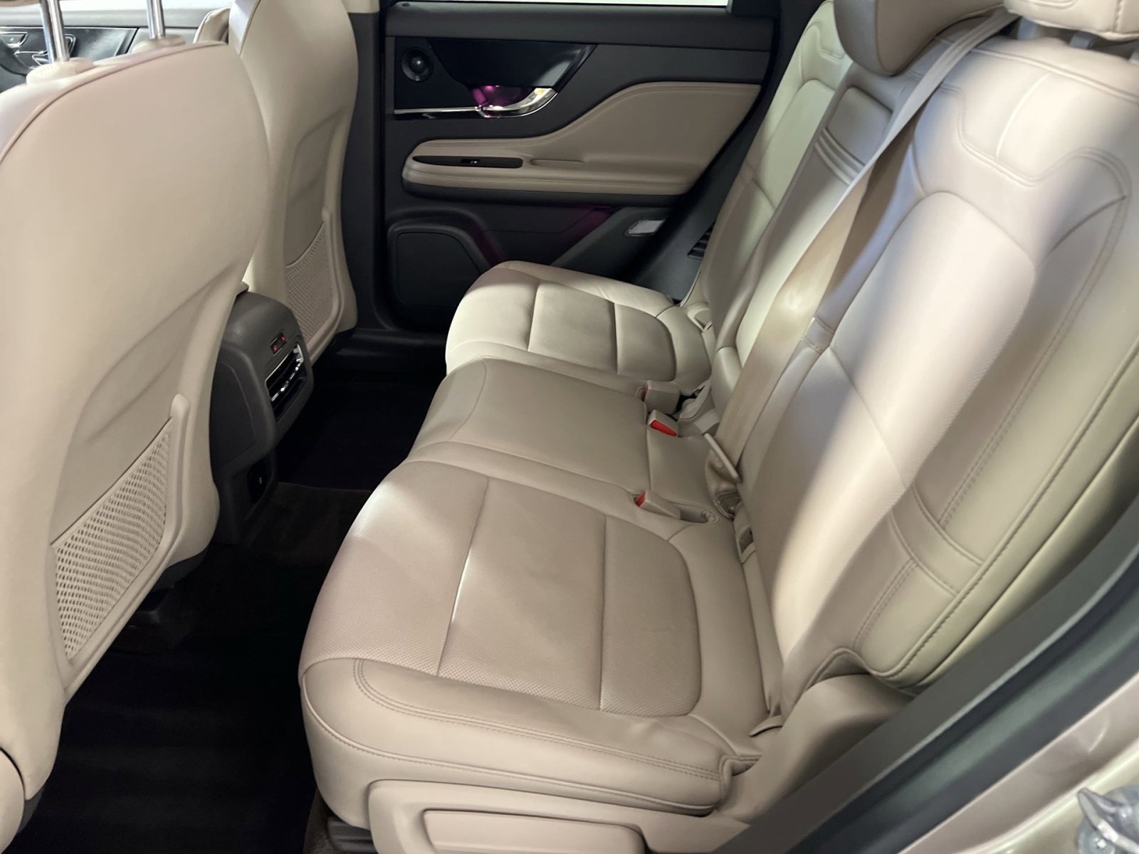 Used 2020 Lincoln Corsair Reserve w/ Elements Package FWD image 26