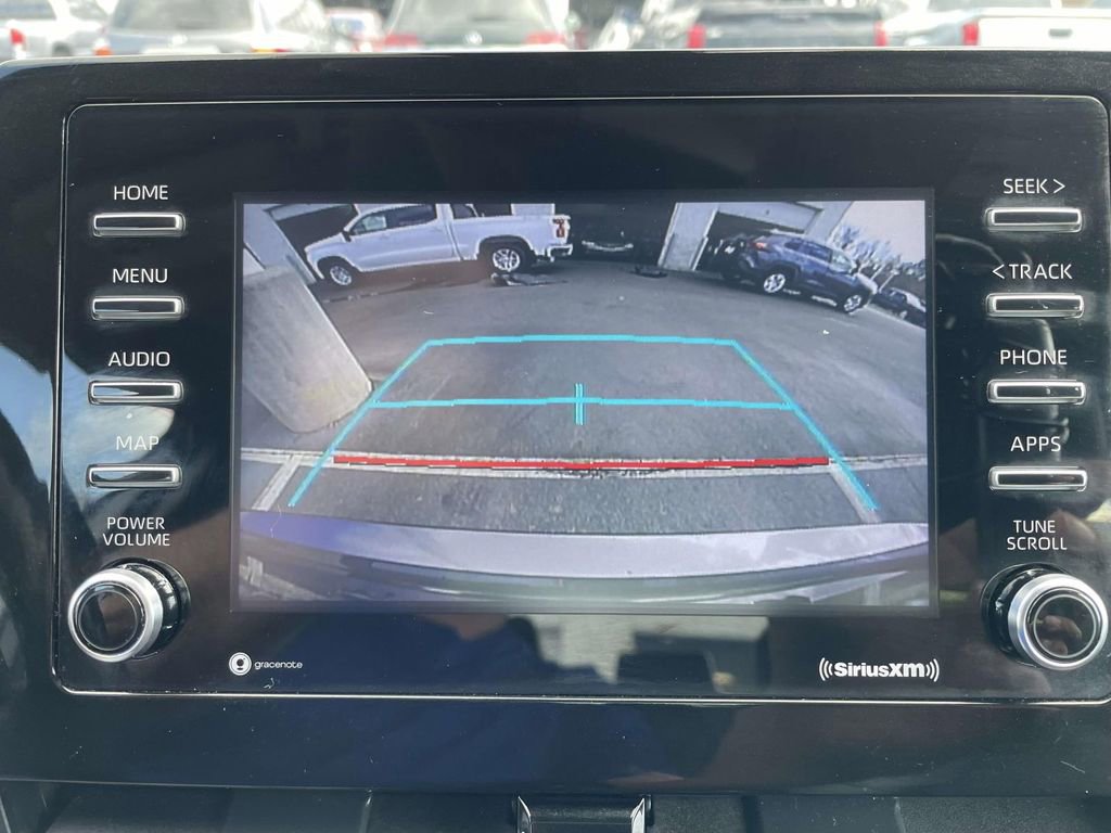 Used 2021 Toyota Camry SE image 39