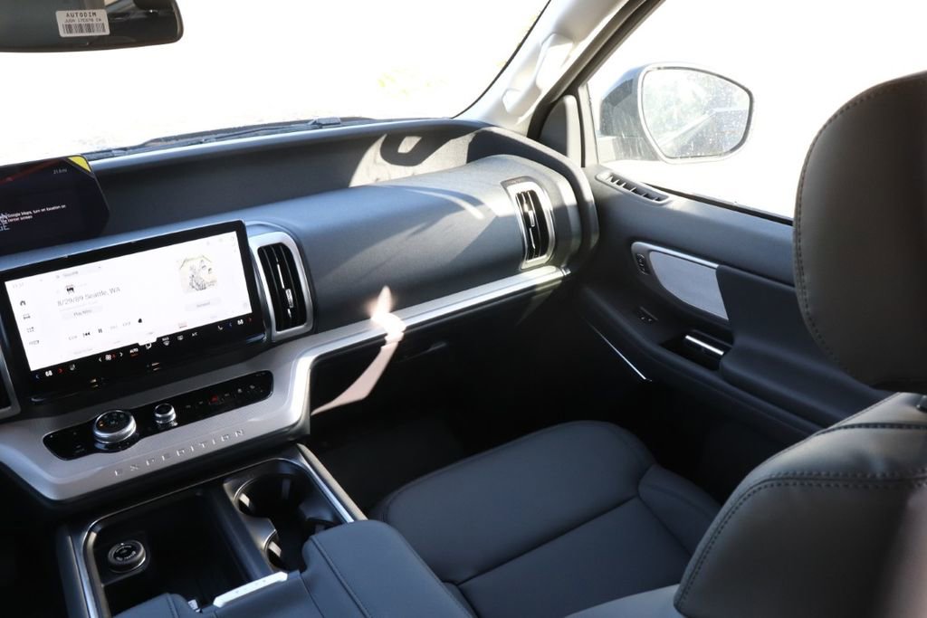 New 2026 Ford Expedition Max Active image 13