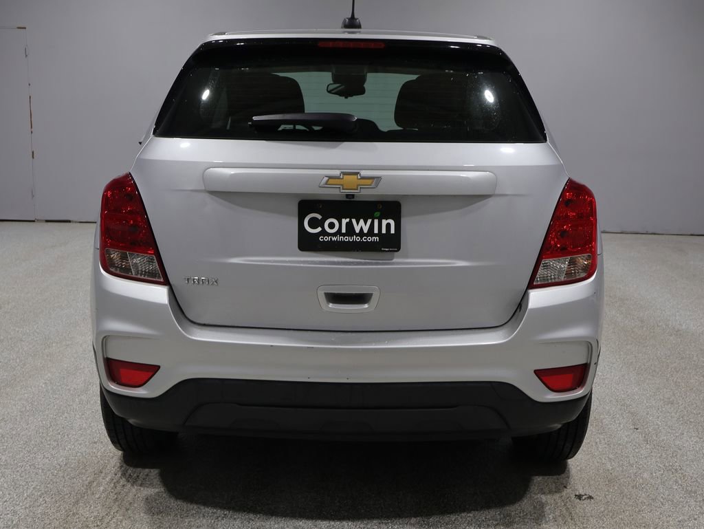 Used 2018 Chevrolet Trax LS image 3
