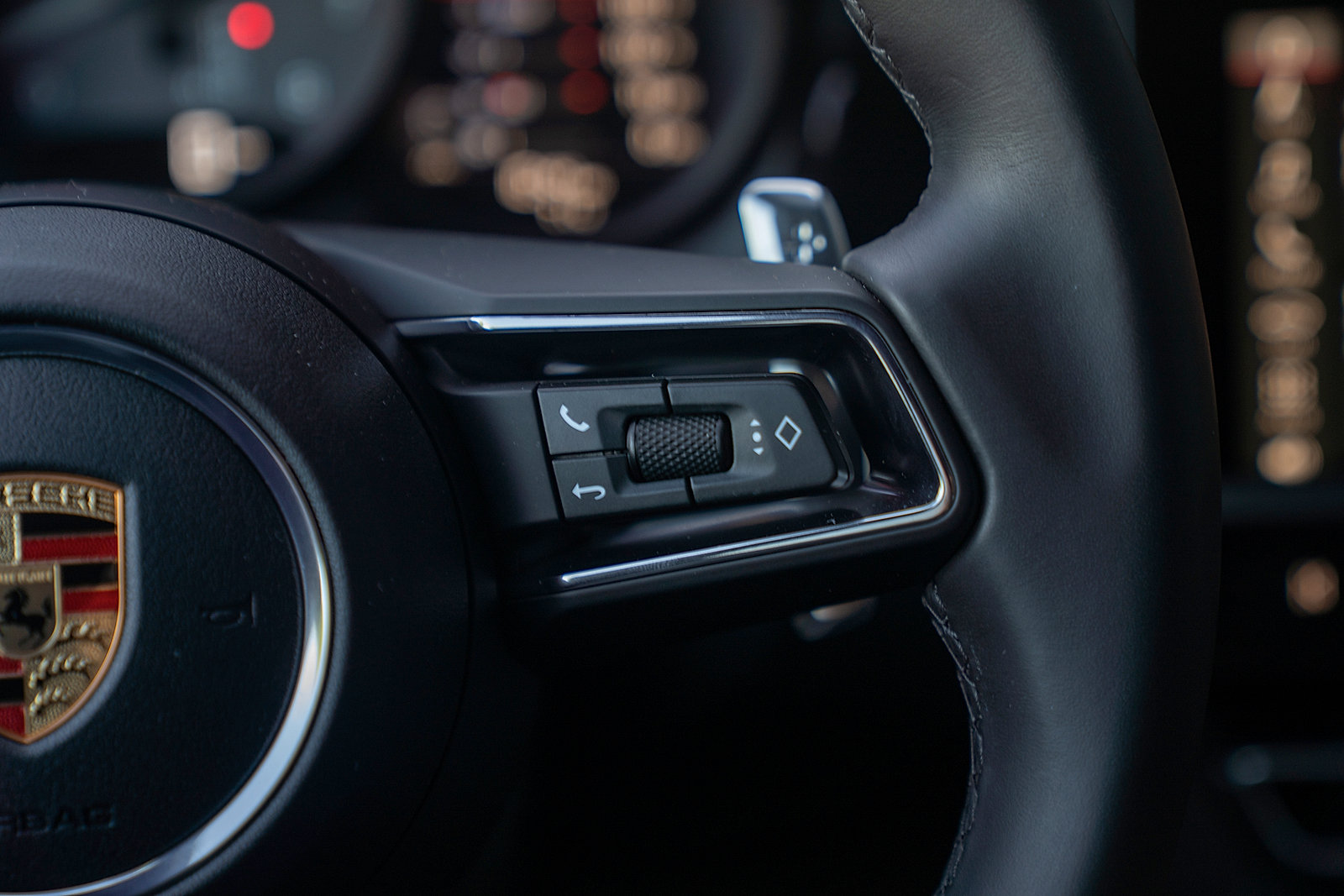 Certified 2026 Porsche Macan S AWD/4WD image 8