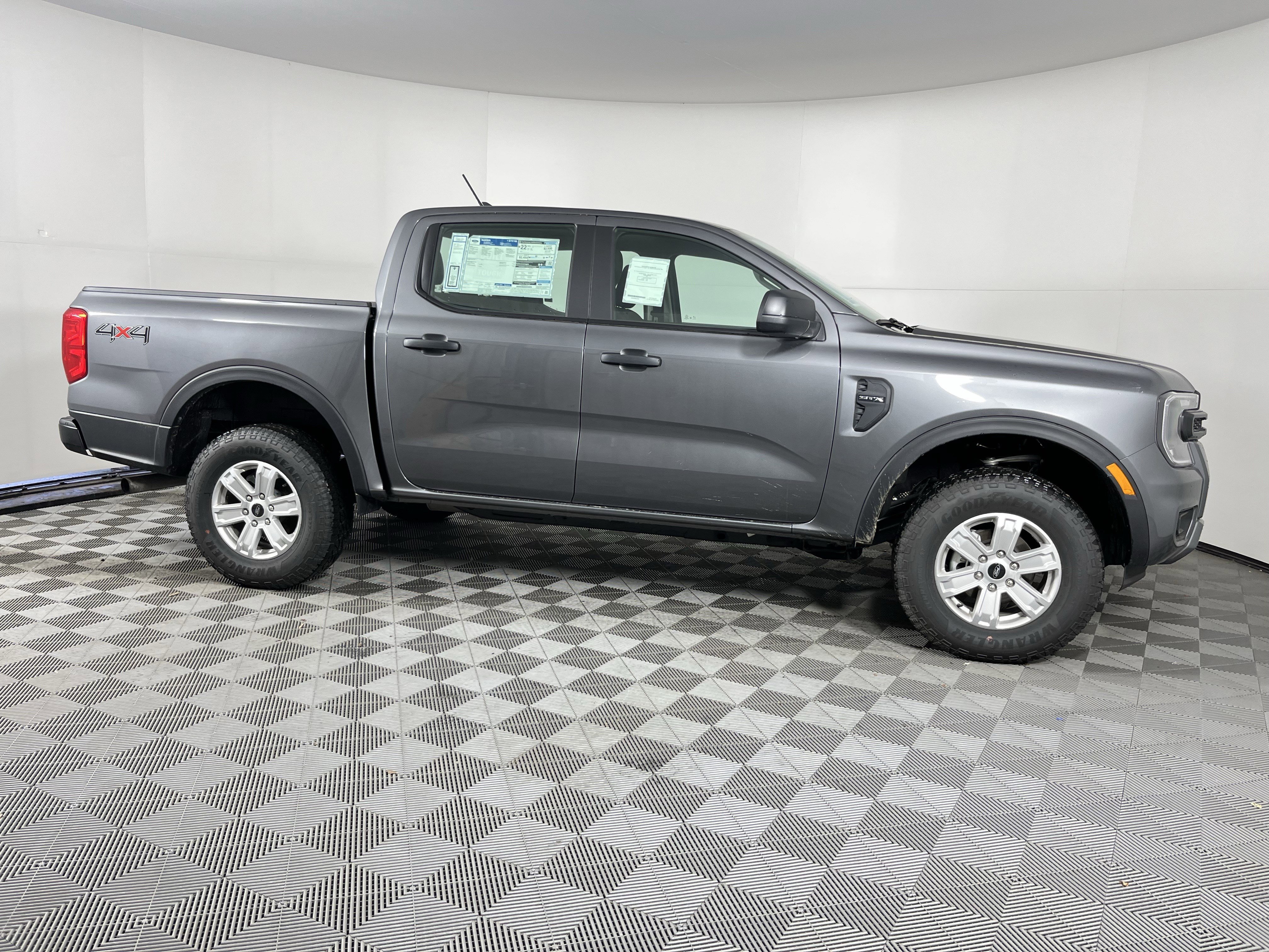 Used 2024 Ford Ranger XL image 6