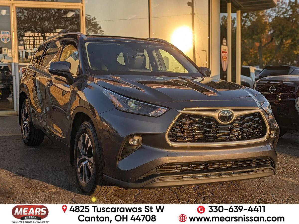 Used 2022 Toyota Highlander XLE