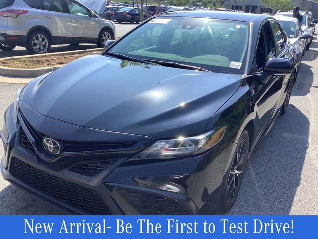 Used 2024 Toyota Camry SE w/ Convenience Package