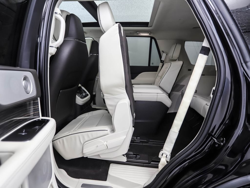 Used 2021 Lincoln Navigator Black Label image 25