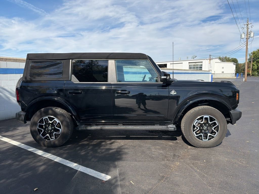 Used 2023 Ford Bronco Outer Banks image 6