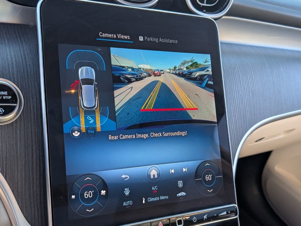 Used 2025 Mercedes-Benz GLC 300 image 24