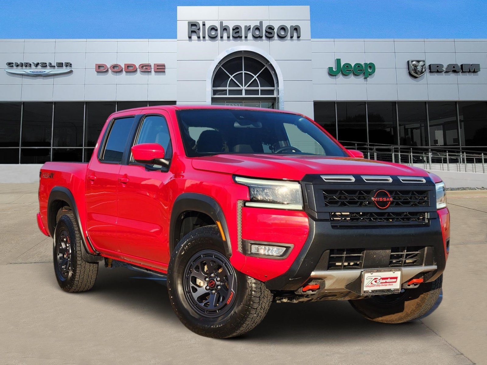 Used 2026 Nissan Frontier PRO-4X AWD/4WD image 1