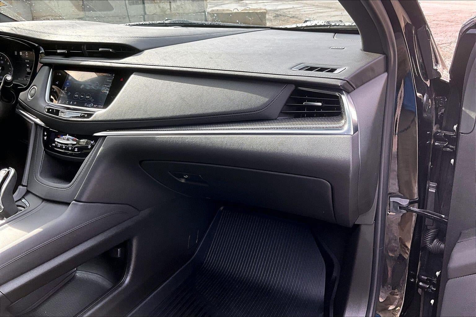 Used 2026 Cadillac XT5 Sportv w/ LPO, Floor Liner Package AWD/4WD image 17