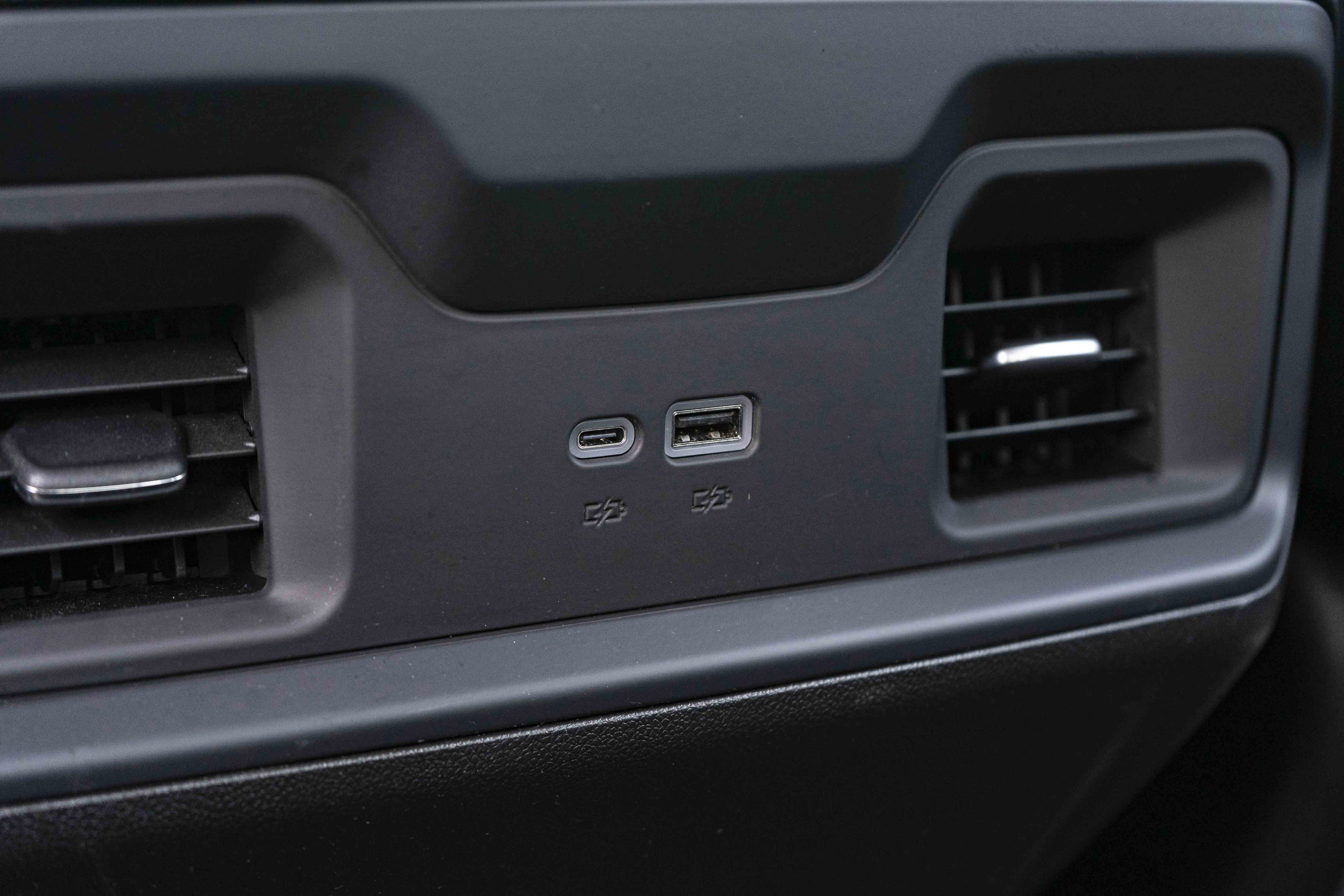 Used 2025 Chevrolet Silverado 1500 RST w/ LPO, Utility Wall Package image 46