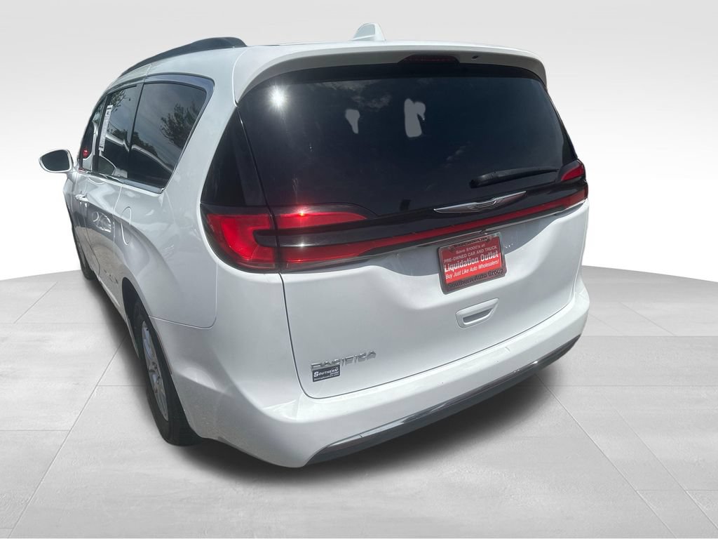 Used 2022 Chrysler Pacifica Touring-L FWD image 18