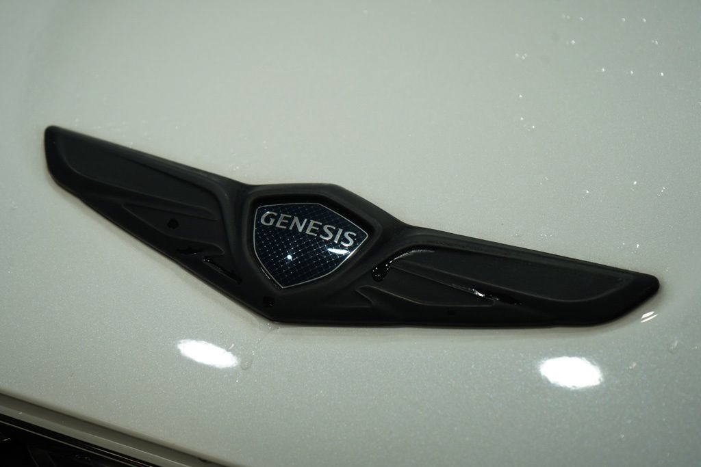 Used 2022 Genesis GV70 2.5T w/ Sport Prestige Package AWD/4WD image 11