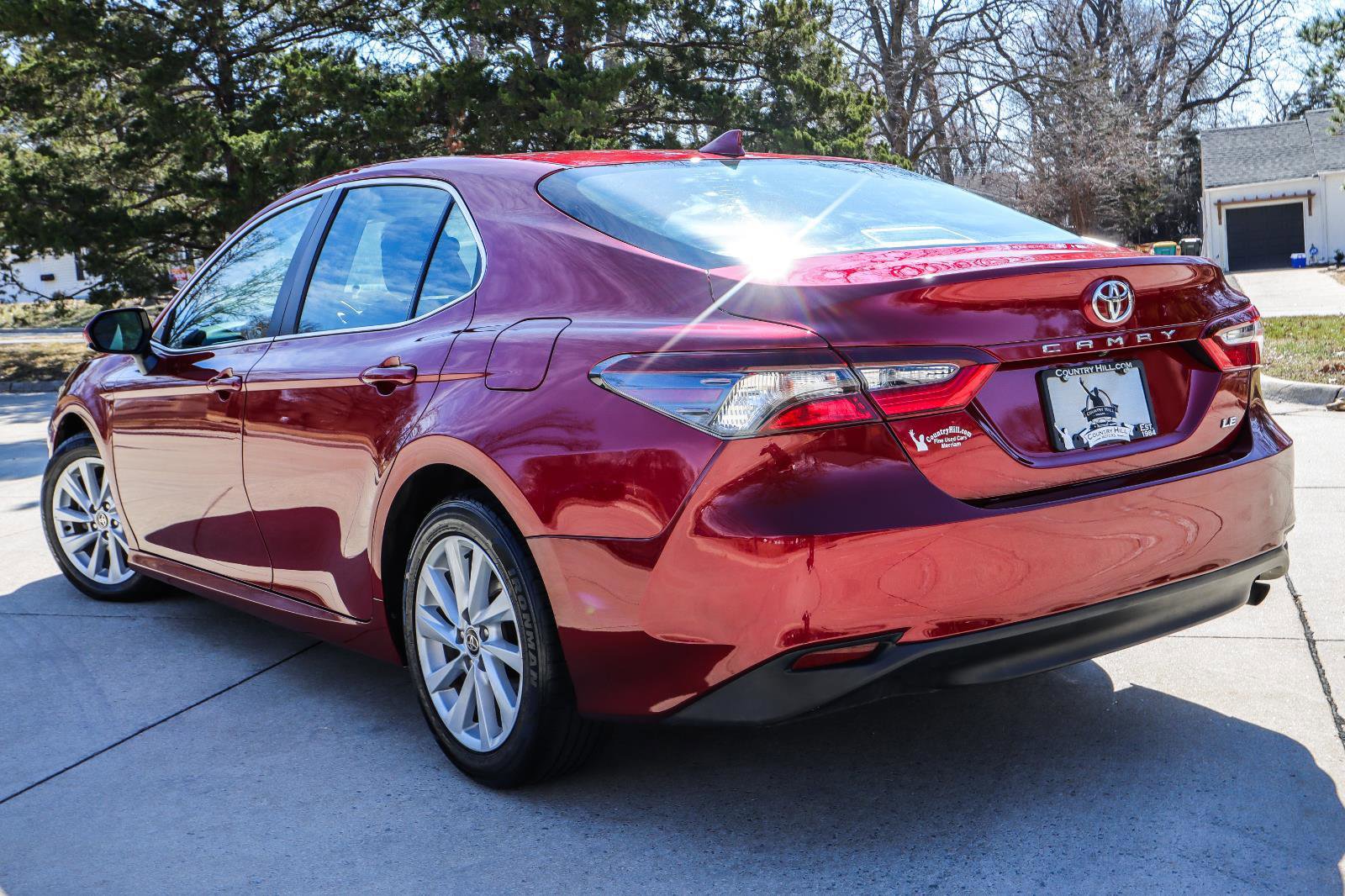 Used 2022 Toyota Camry LE FWD image 15