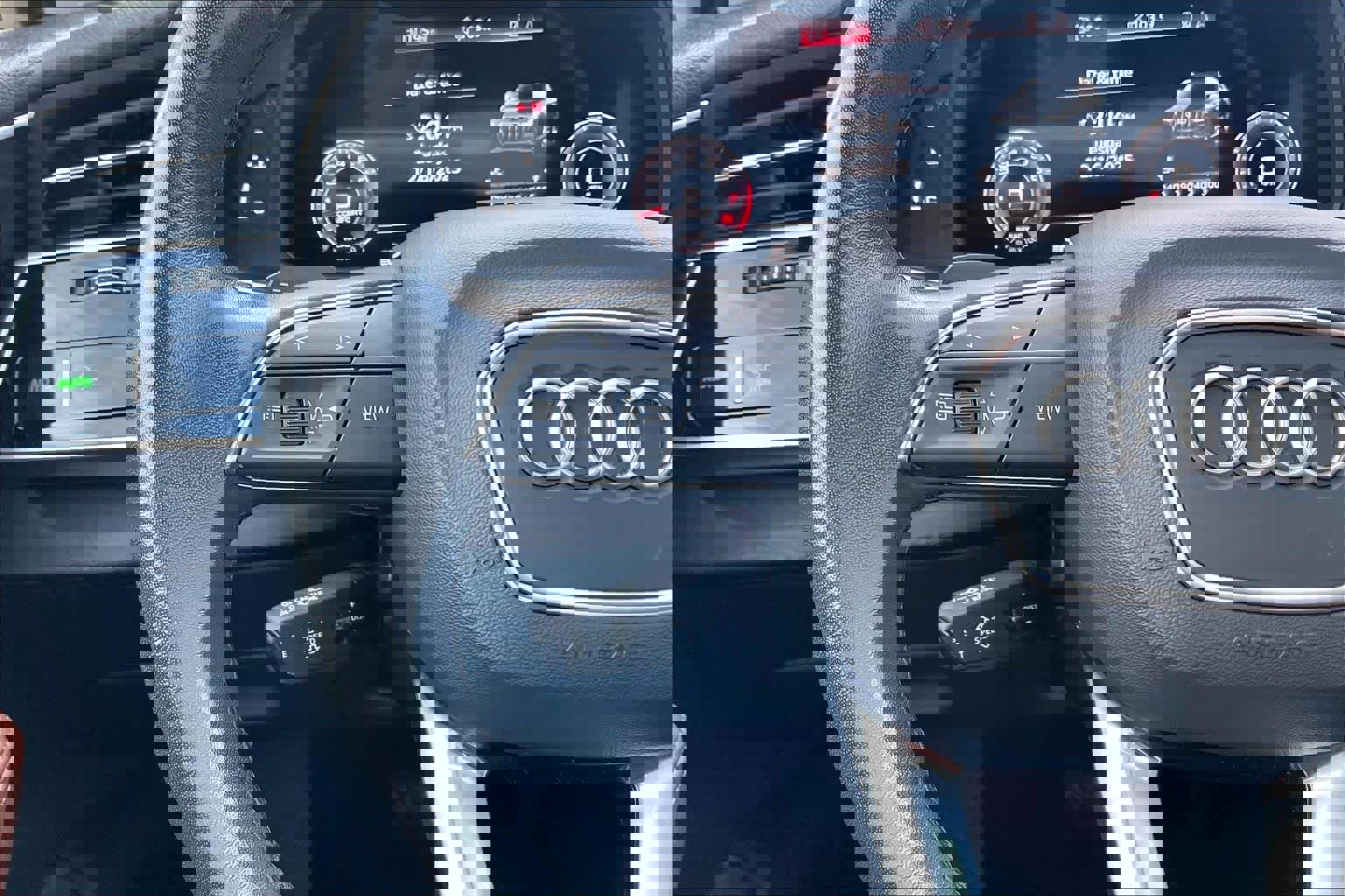 Used 2023 Audi Q7 3.0T Prestige image 19