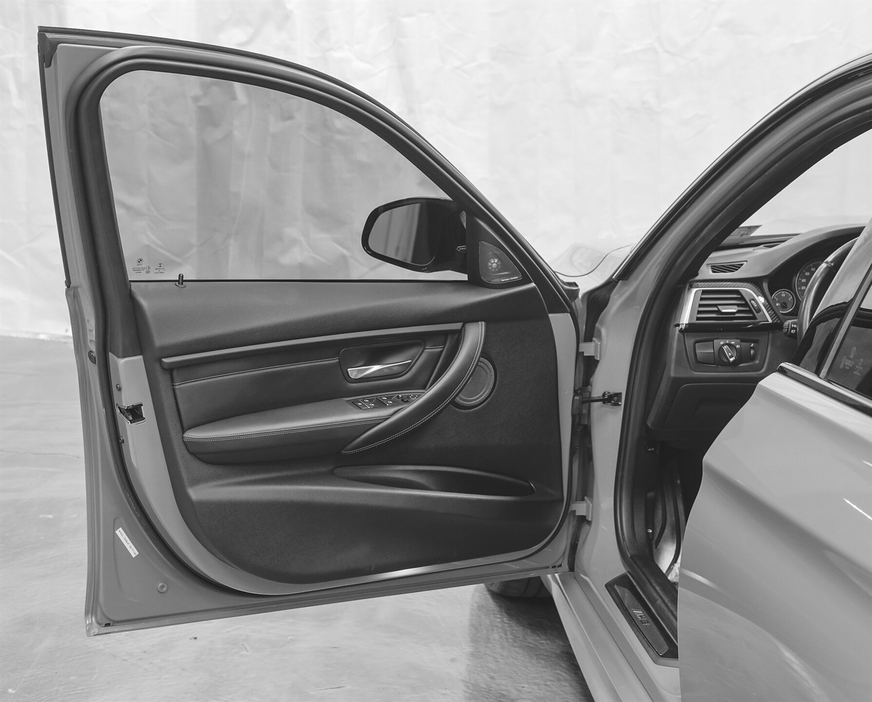 Used 2016 BMW M3 RWD image 44