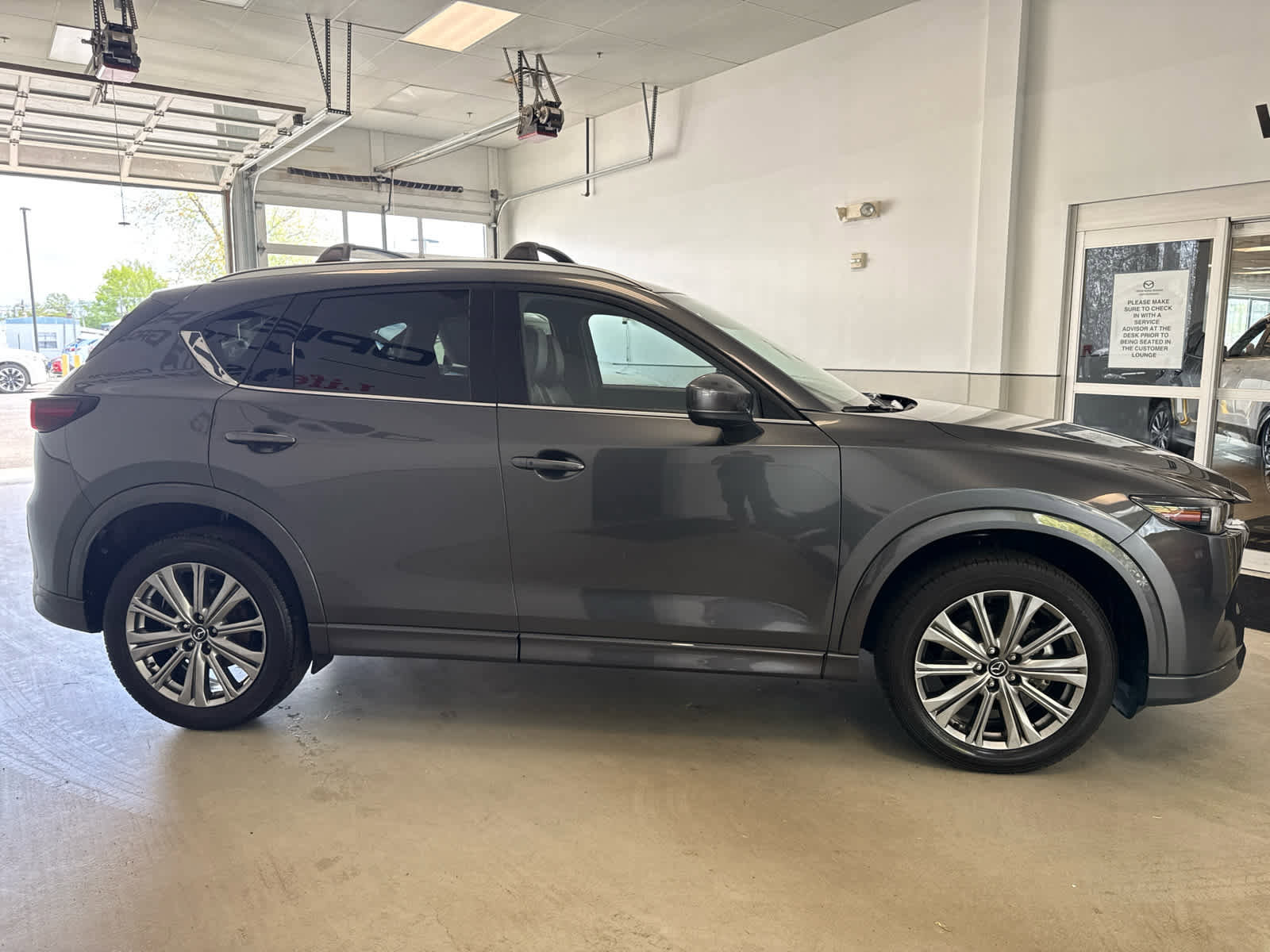 Certified 2023 MAZDA CX-5 Signature AWD/4WD image 6
