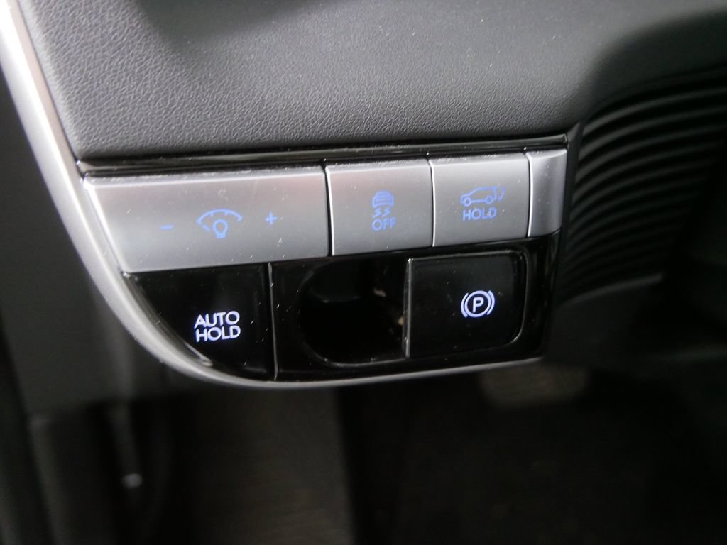Used 2024 Hyundai Ioniq 5 Limited AWD/4WD image 18