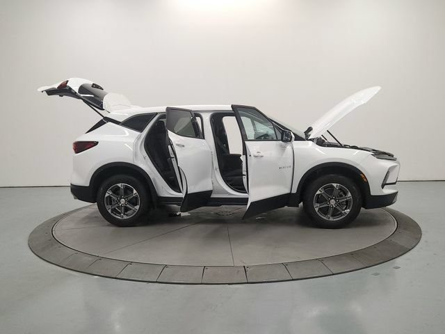 New 2026 Chevrolet Blazer LT FWD image 17