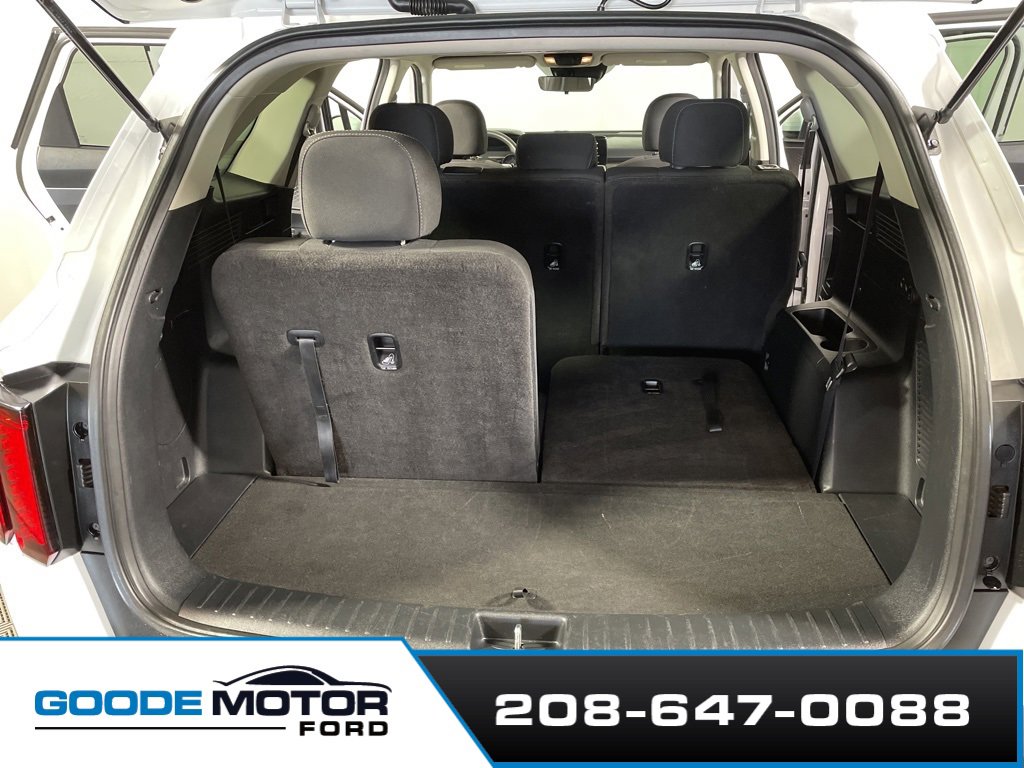 Used 2022 Kia Sorento LX image 28