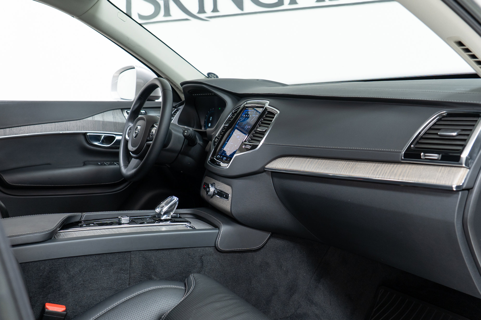 Certified 2023 Volvo XC90 B6 Ultimate w/ Protection Package Premier AWD/4WD image 21