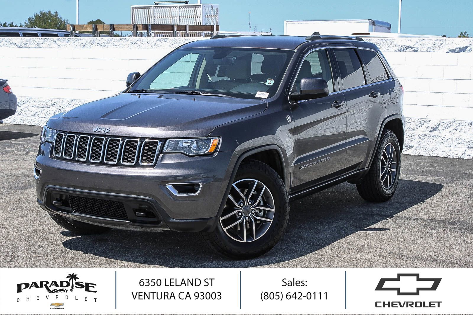 Used 2020 Jeep Grand Cherokee Laredo w/ 18" Wheel & 8.4" Radio Group