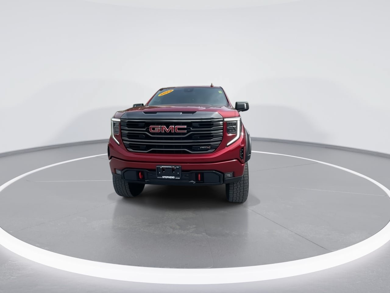 Used 2022 GMC Sierra 1500 AT4 w/ AT4 Preferred Package AWD/4WD image 3