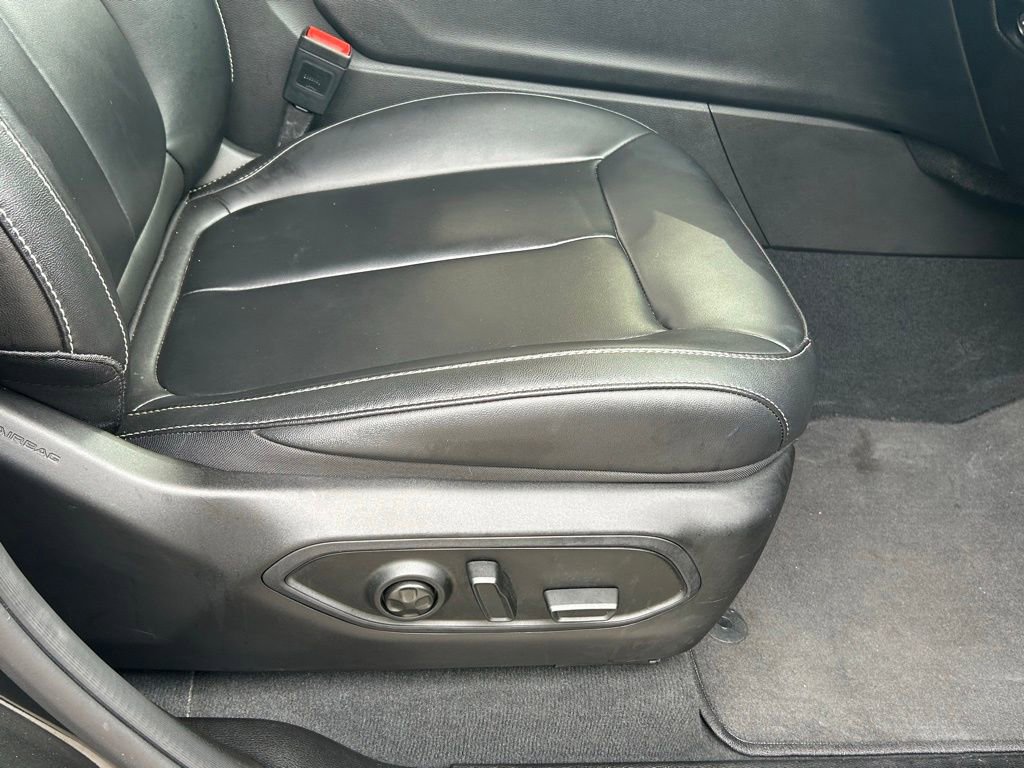 Certified 2024 Jeep Grand Cherokee Limited w/ Black Appearance Package image 39