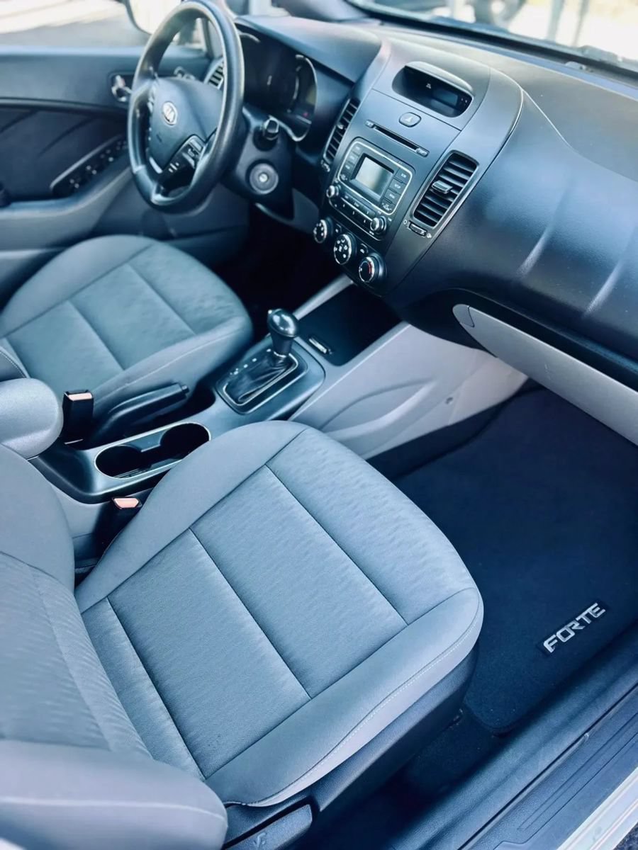 Used 2016 Kia Forte LX FWD image 21