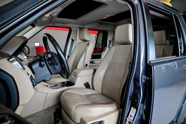 Used 2016 Land Rover LR4 HSE Silver Edition AWD/4WD image 14