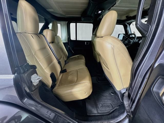 Used 2018 Jeep Wrangler Unlimited Sahara AWD/4WD image 28