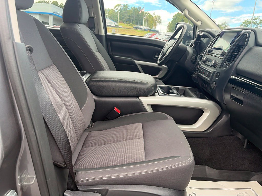 Used 2024 Nissan Titan SV w/ SV Convenience Package AWD/4WD image 38