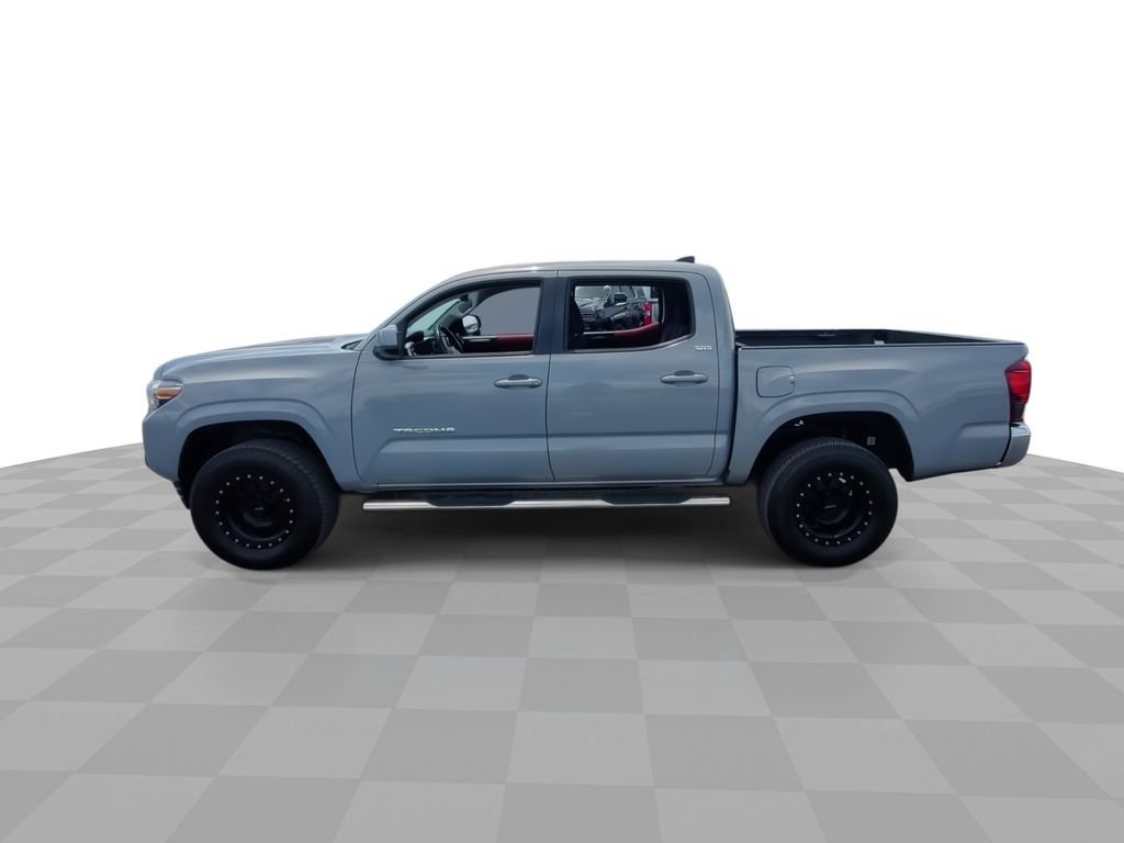 Used 2020 Toyota Tacoma SR5 RWD image 5
