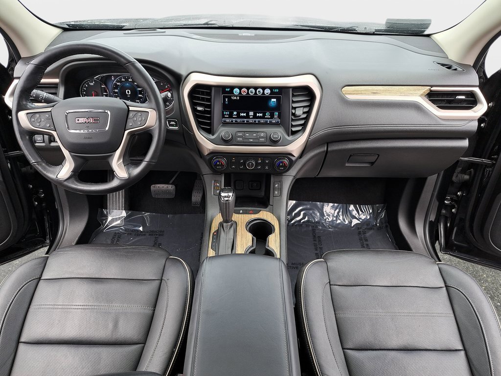 Used 2019 GMC Acadia Denali image 2
