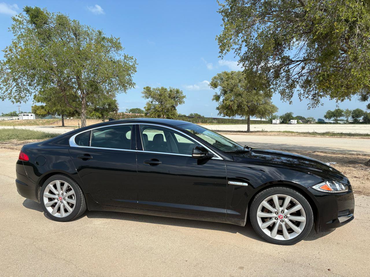 Used 2014 Jaguar XF 3.0 AWD/4WD image 51