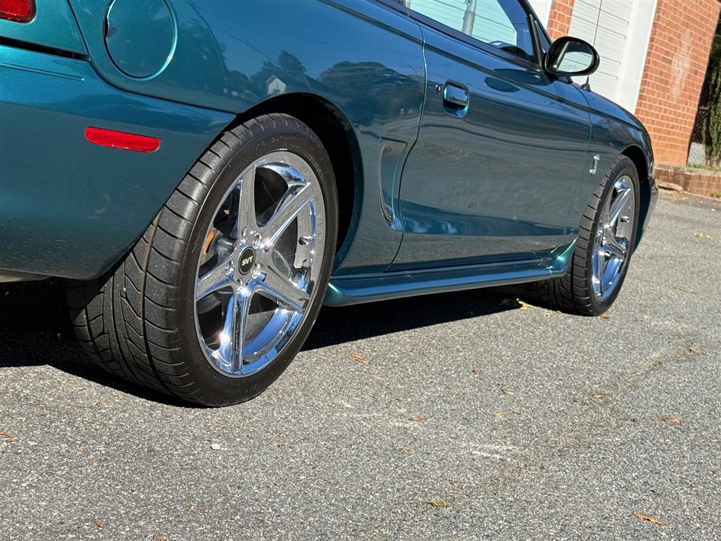 Used 1997 Ford Mustang Cobra RWD image 36