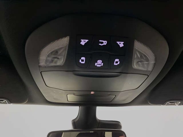 Used 2025 Chrysler Pacifica Select FWD image 52
