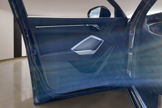 Used 2025 Audi Q3 2.0T Premium w/ Convenience Package image 20