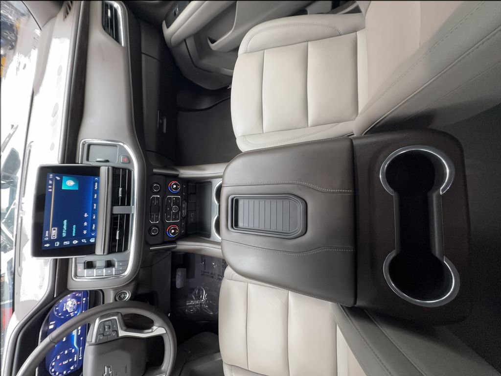 Used 2023 Chevrolet Tahoe Z71 w/ Luxury Package AWD/4WD image 43