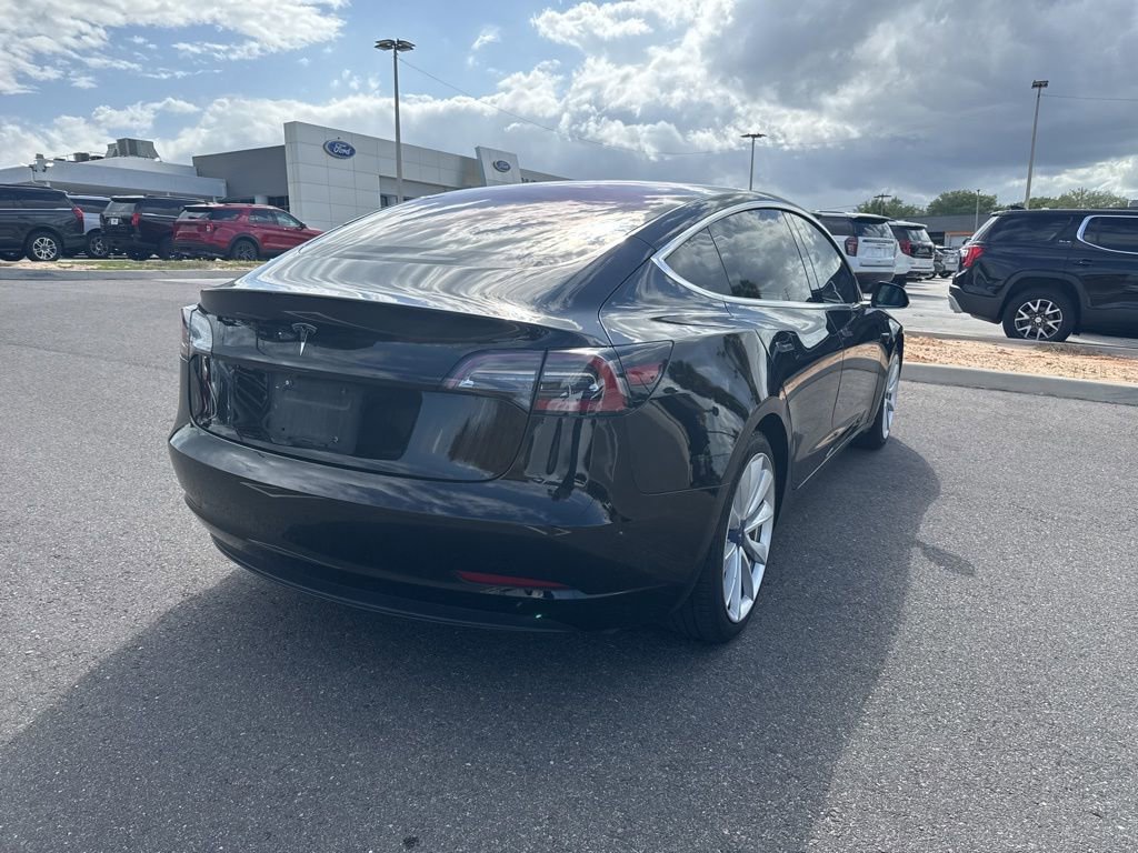 Used 2018 Tesla Model 3 Mid Range image 2