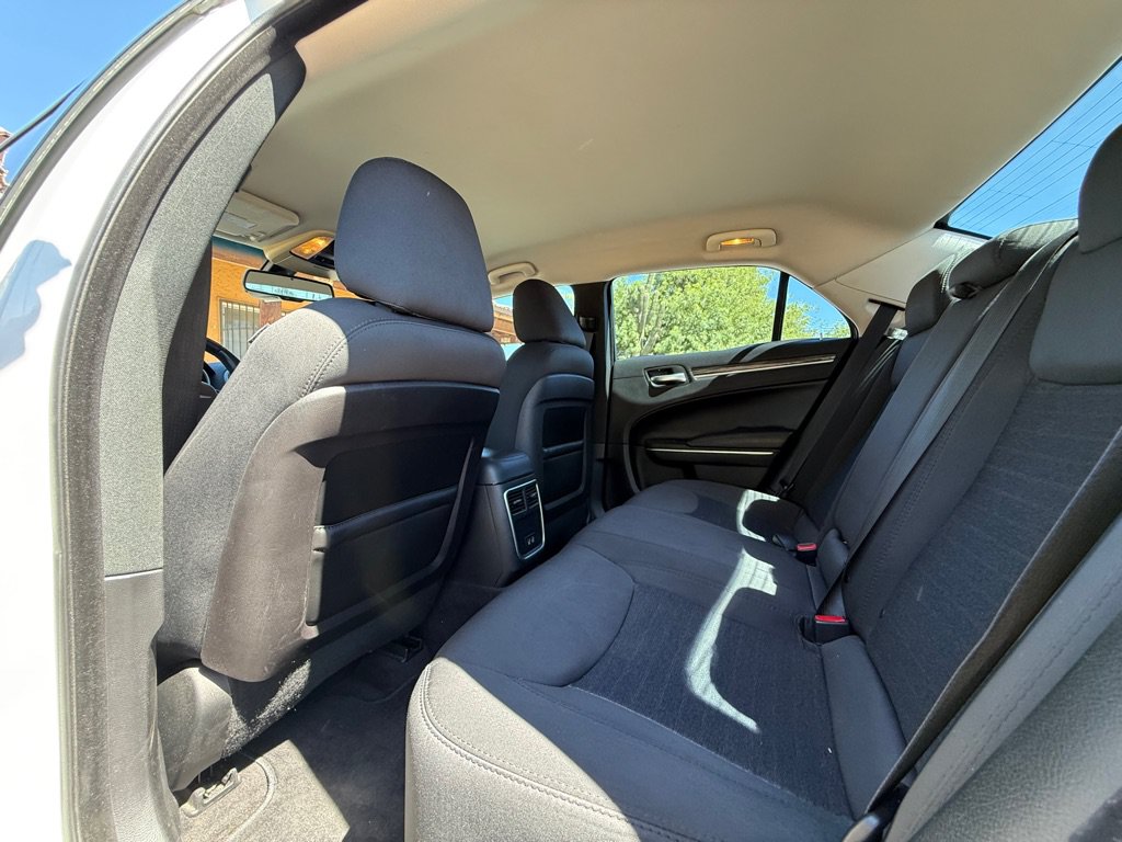 Used 2018 Chrysler 300 Touring w/ Sport Appearance Package RWD image 15