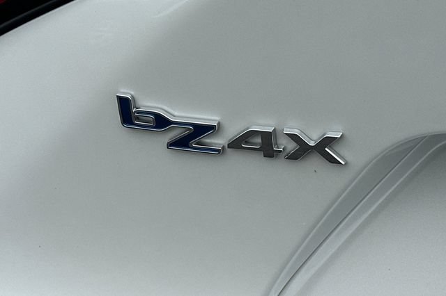 Certified 2025 Toyota bZ4X FWD image 32