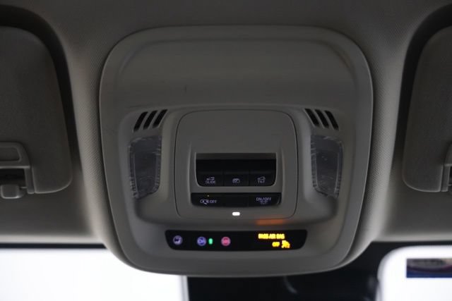 Used 2023 Buick Envision Essence w/ Sport Touring Package AWD/4WD image 35