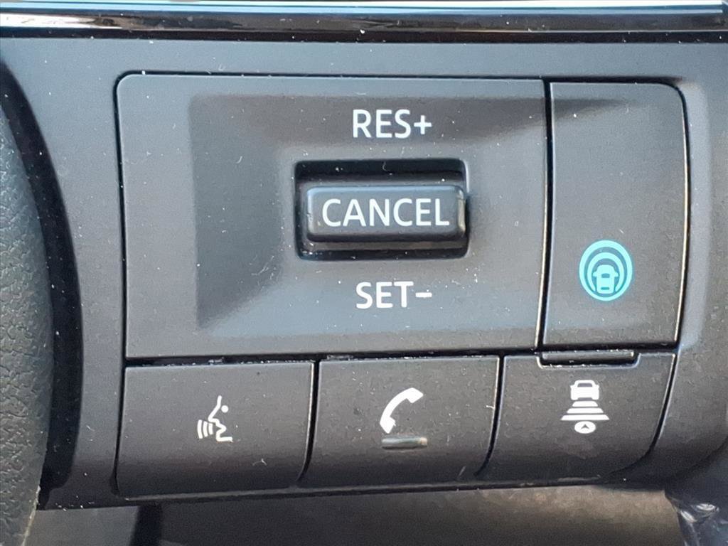 Used 2023 Nissan Rogue SL w/ SL Premium Package image 19